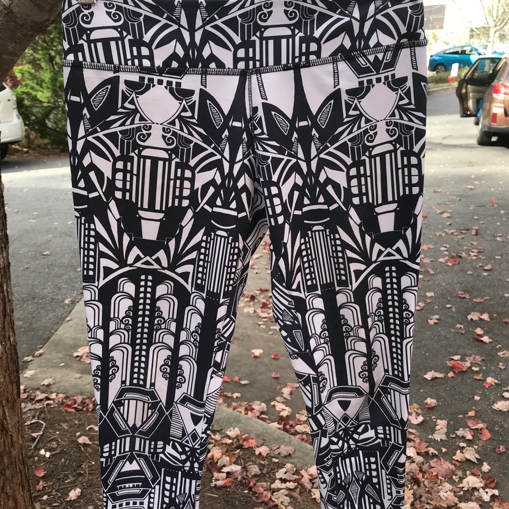 Geometric leggings
